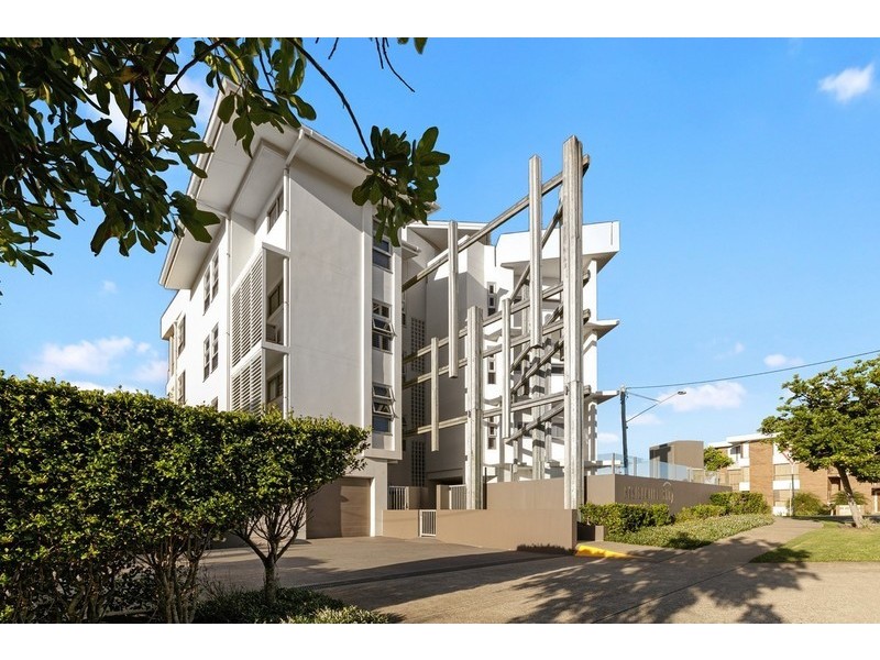 2/4 Bennett Street, Moffat Beach QLD 4551