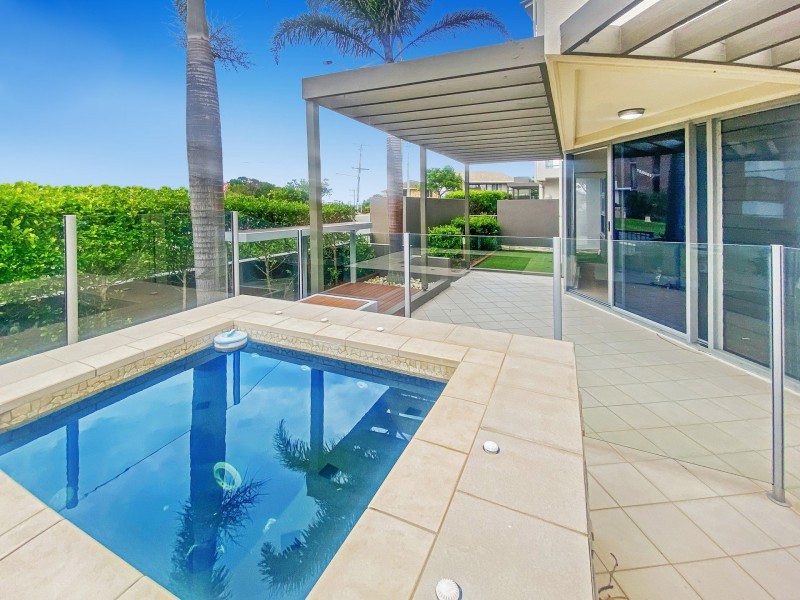 2/4 Bennett Street, Moffat Beach QLD 4551