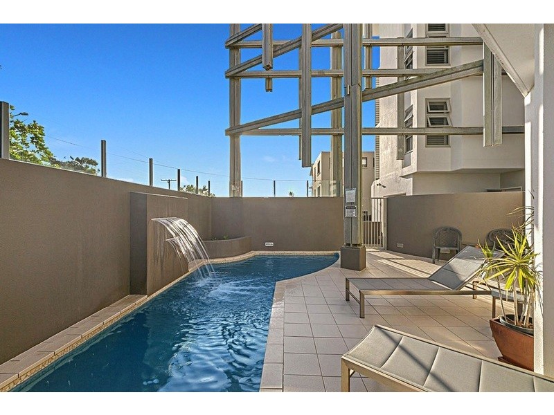 2/4 Bennett Street, Moffat Beach QLD 4551