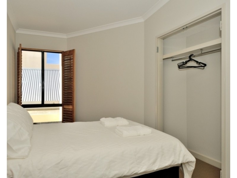 16/56 Pakenham St, Fremantle WA 6160