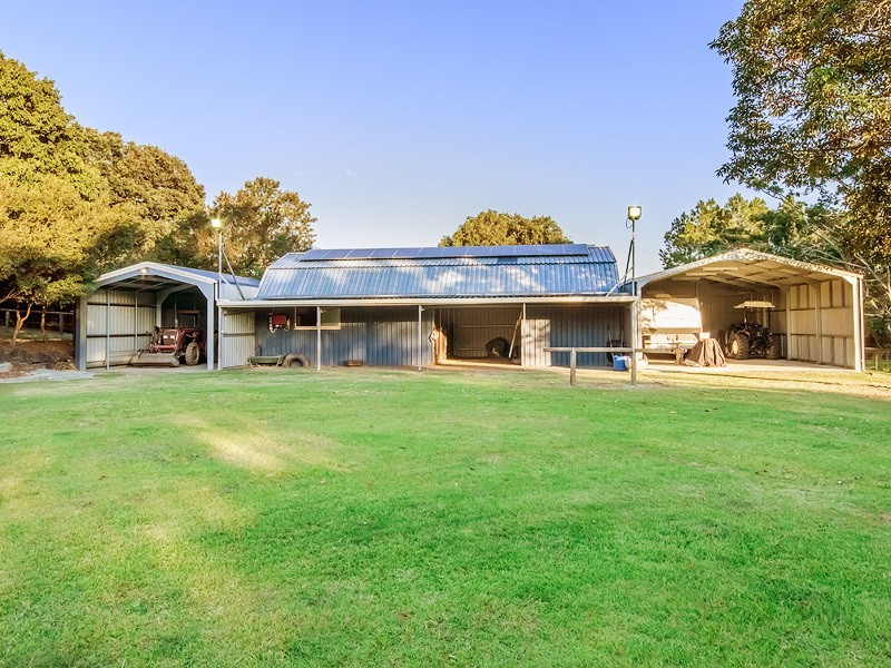 118 Crest Hill Drive, Wongawallan QLD 4210