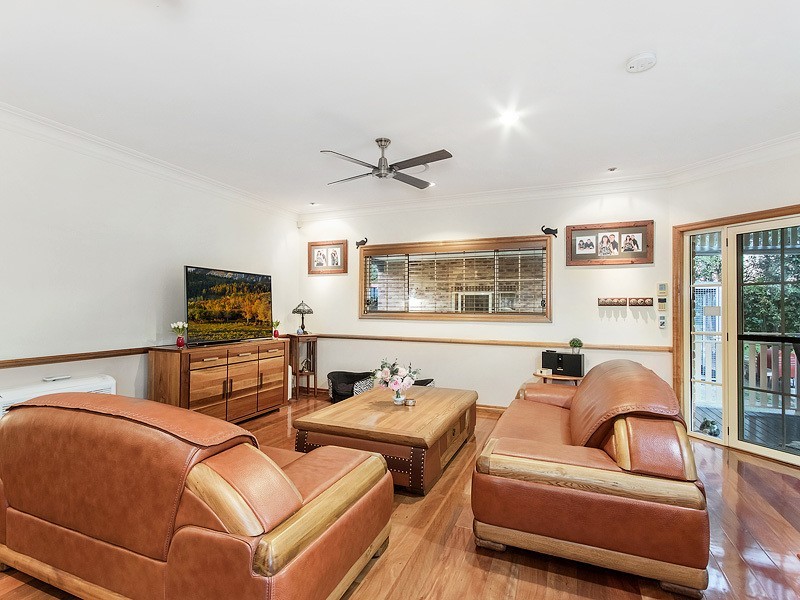 118 Crest Hill Drive, Wongawallan QLD 4210