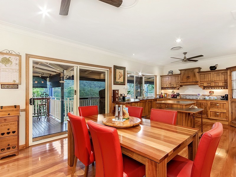 118 Crest Hill Drive, Wongawallan QLD 4210