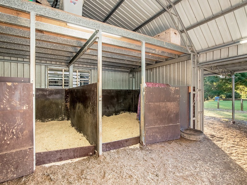 118 Crest Hill Drive, Wongawallan QLD 4210