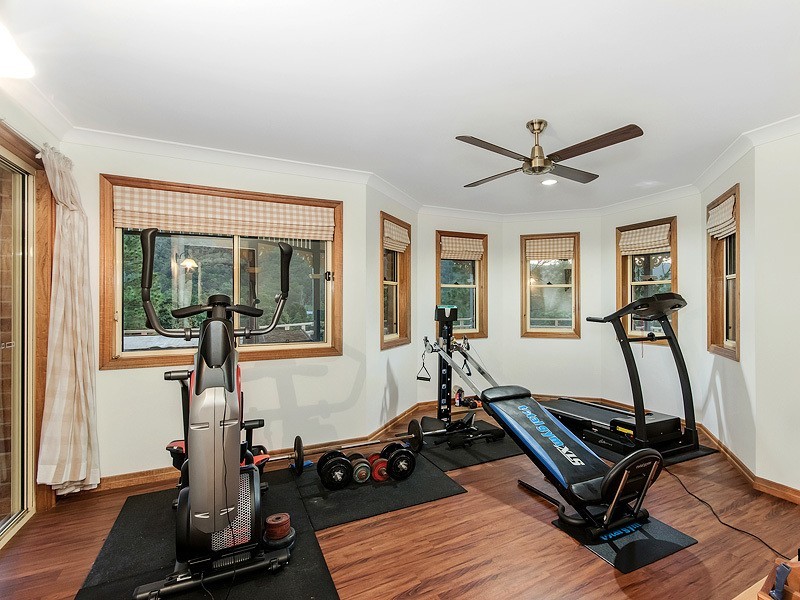 118 Crest Hill Drive, Wongawallan QLD 4210