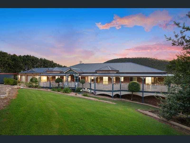 118 Crest Hill Drive, Wongawallan QLD 4210