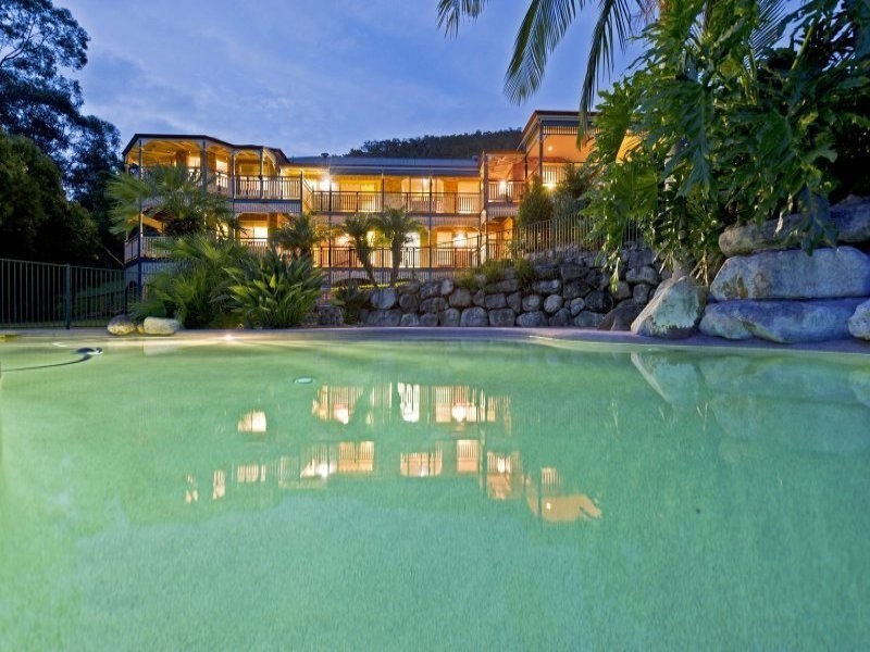 118 Crest Hill Drive, Wongawallan QLD 4210