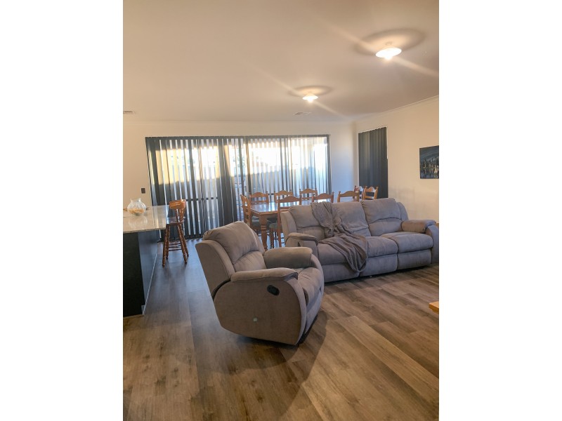 22 Goldfinch Drive, Erskine WA 6210
