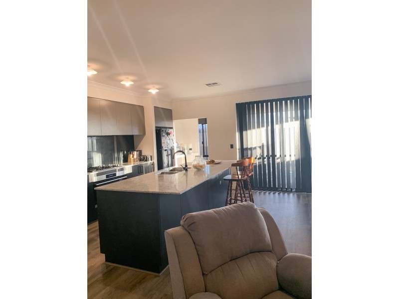 22 Goldfinch Drive, Erskine WA 6210