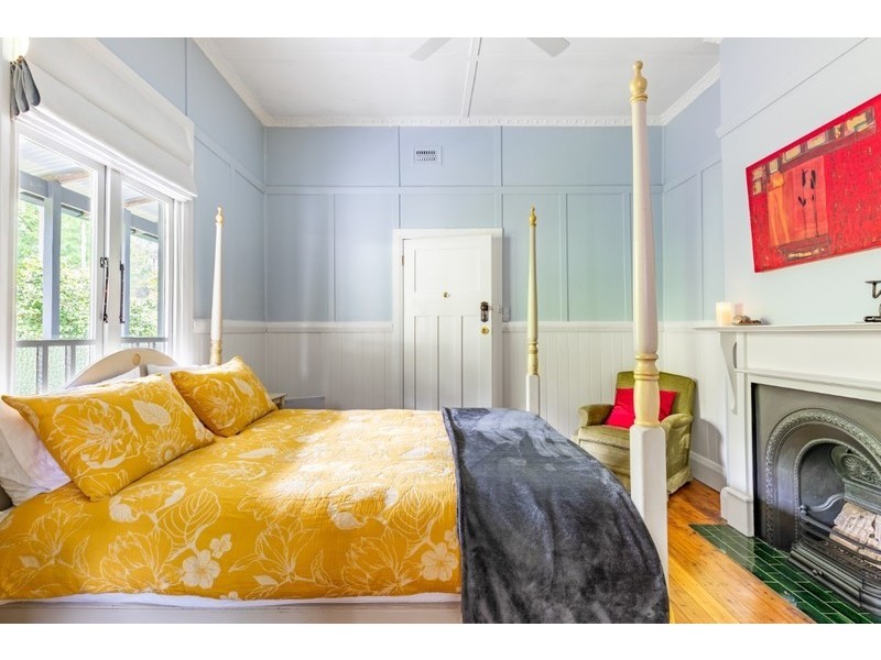 30 Hume Ave, Wentworth Falls NSW 2782