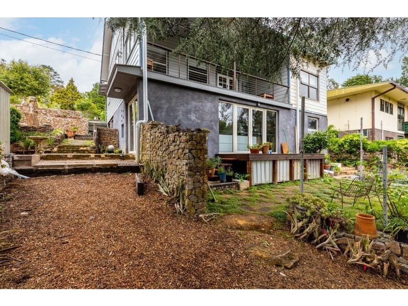 30 Hume Ave, Wentworth Falls NSW 2782