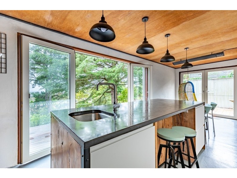 30 Hume Ave, Wentworth Falls NSW 2782