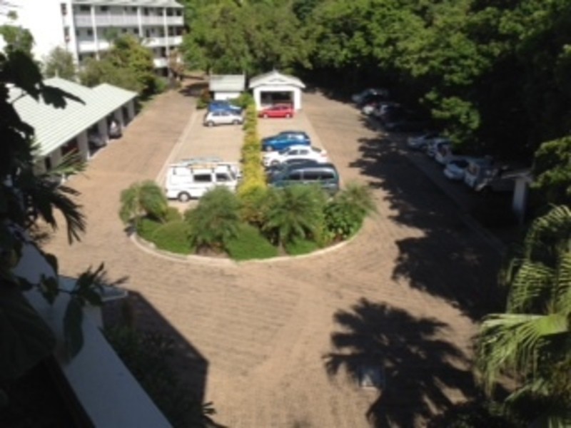 341/305-341 Coral Coast Drive, Palm Cove QLD 4879