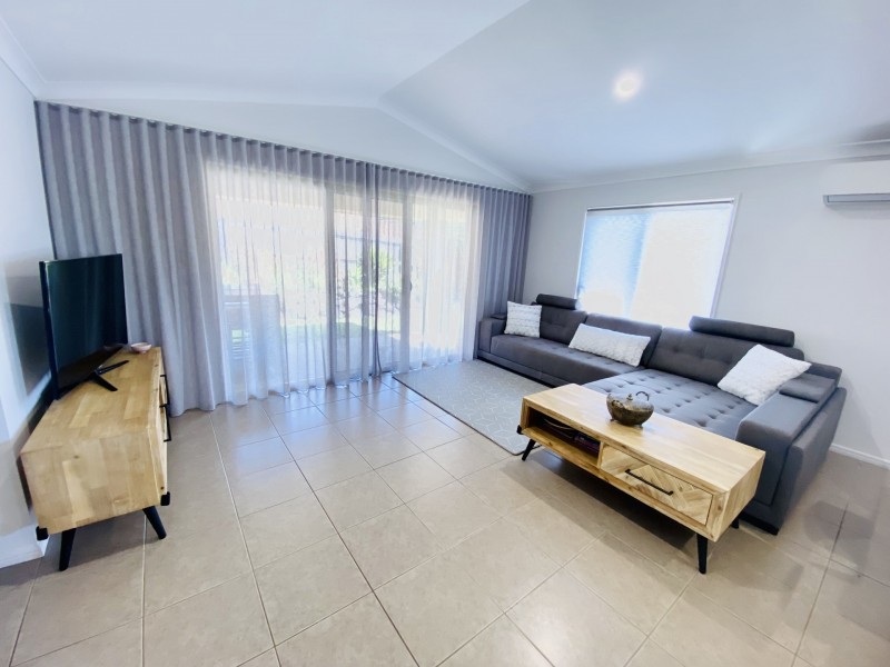 4 Natasha Street, Ormeau QLD 4208