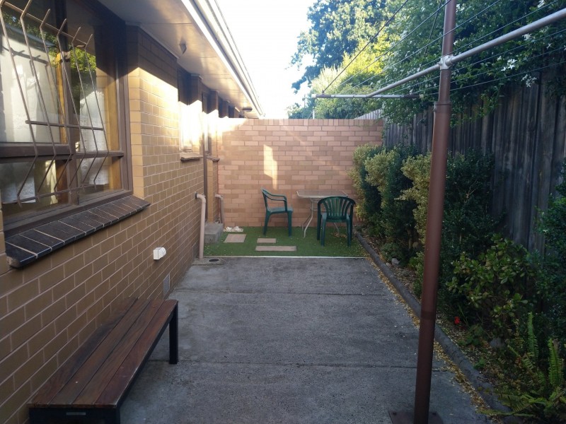 2/21 Rowell Av, Camberwell VIC 3124