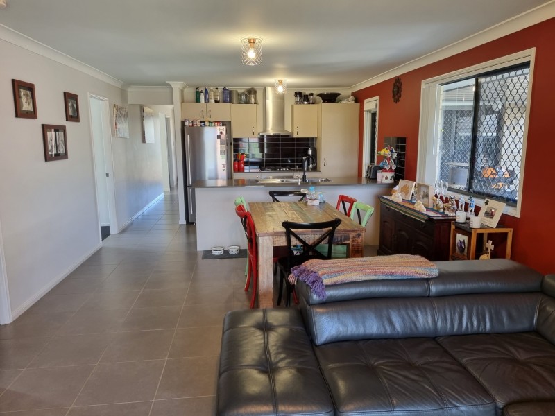 12 Amari Street, Holmview QLD 4207