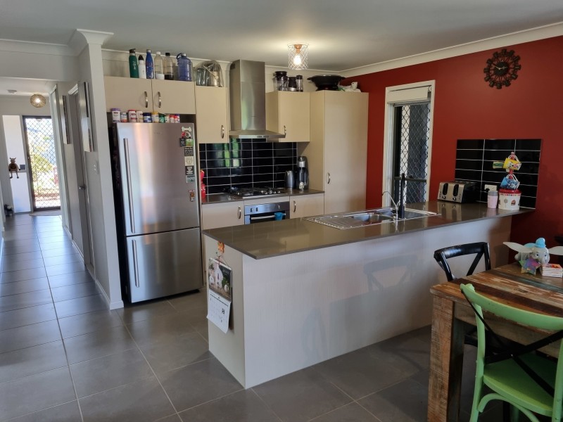 12 Amari Street, Holmview QLD 4207