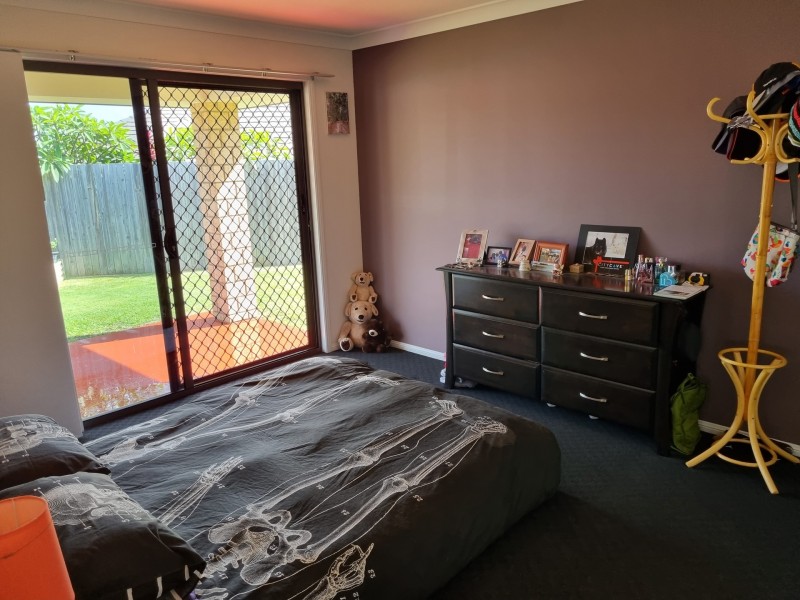 12 Amari Street, Holmview QLD 4207