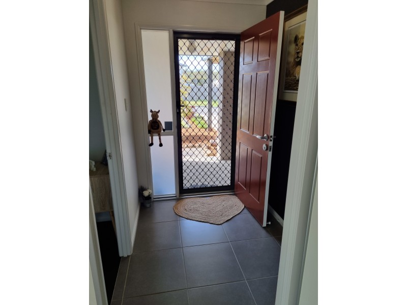 12 Amari Street, Holmview QLD 4207