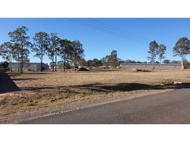 2 Racecourse Rd, Nanango QLD 4615