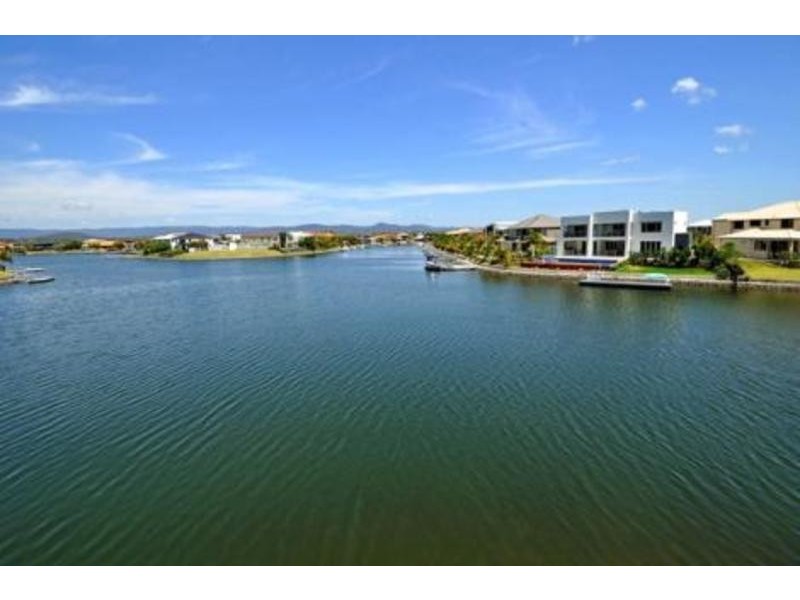 32 Prosperity Drive, Helensvale QLD 4212