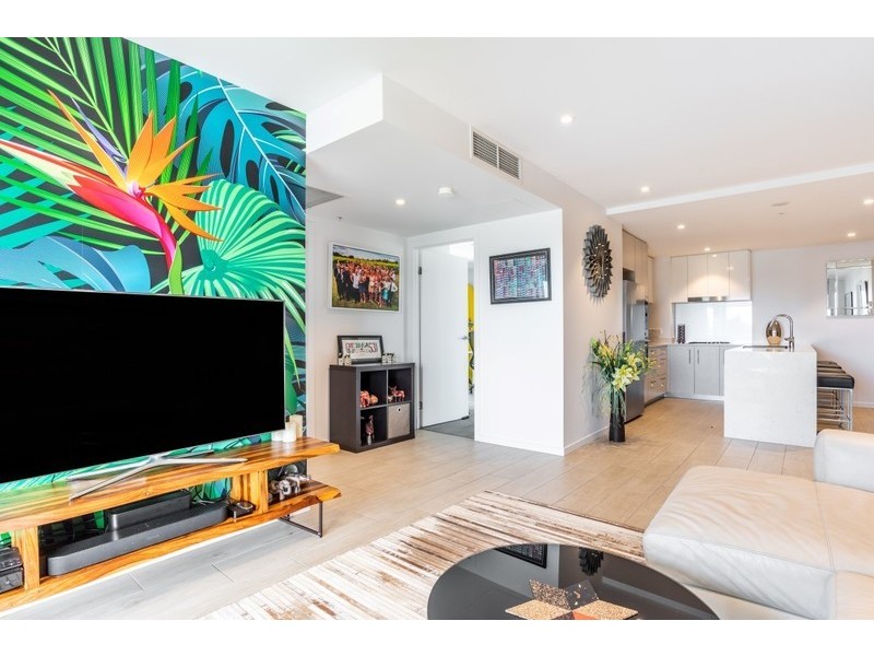 710/95 Linton, Kangaroo Point QLD 4169