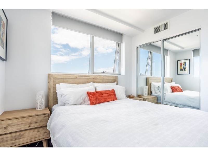 710/95 Linton, Kangaroo Point QLD 4169