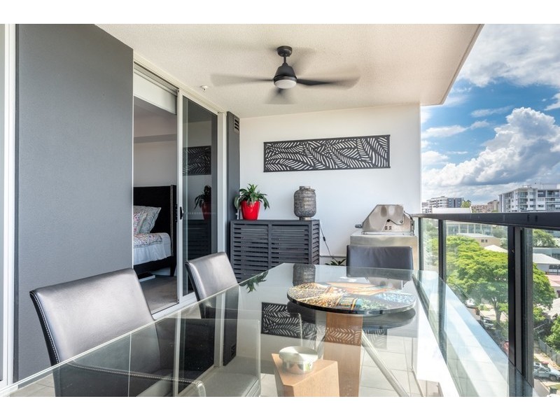 710/95 Linton, Kangaroo Point QLD 4169