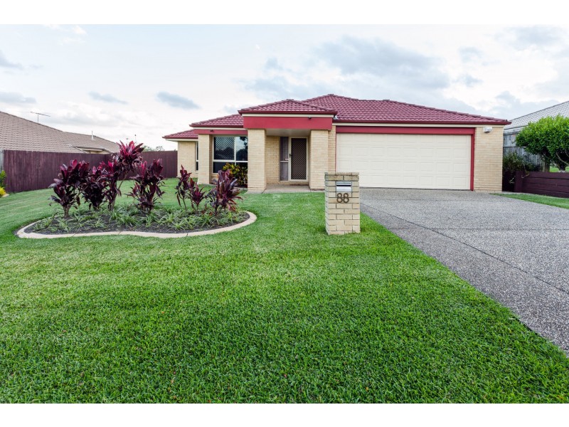 88 Glass House Cct, Kallangur QLD 4503