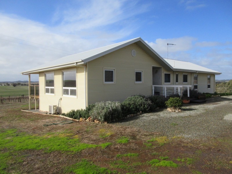 111 Schmerl Road, Auburn SA 5451