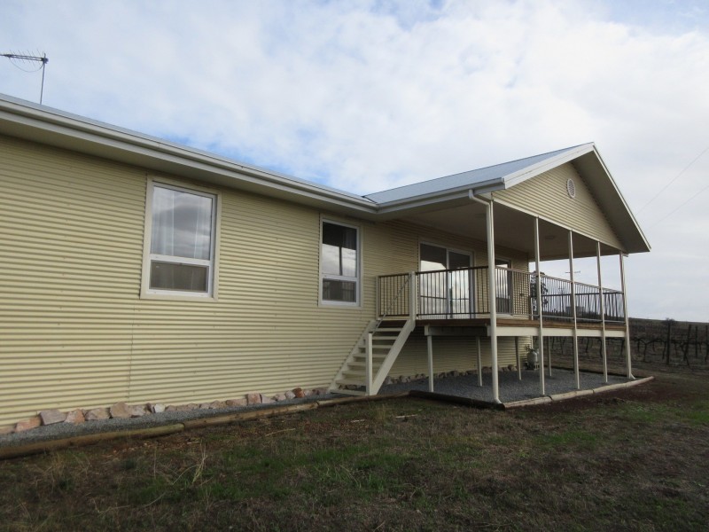 111 Schmerl Road, Auburn SA 5451
