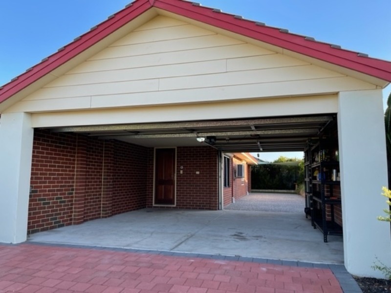 11 Malabar Drive, Secret Harbour WA 6173