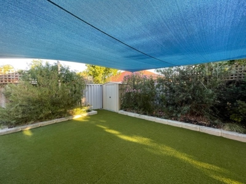 11 Malabar Drive, Secret Harbour WA 6173