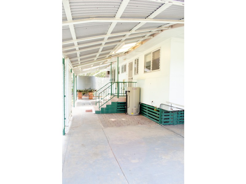 11 Hamilton Street, Moura QLD 4718