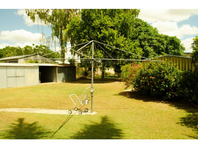 11 Hamilton Street, Moura QLD 4718