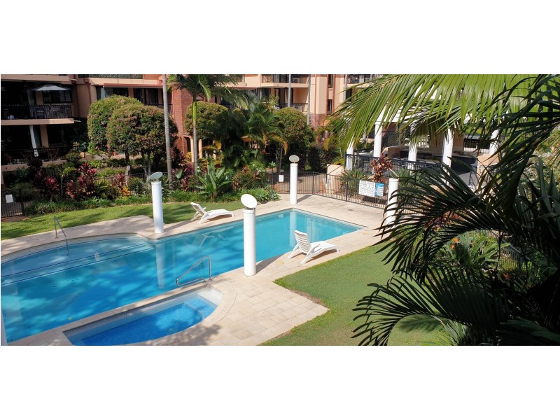 3-7 Eady Ave, Broadbeach Waters QLD 4218