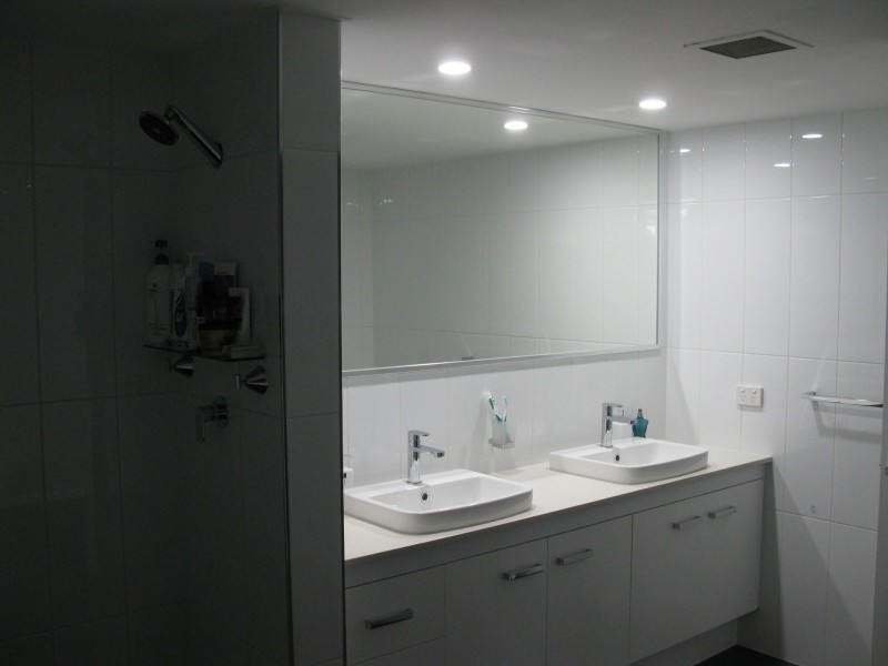 3-7 Eady Ave, Broadbeach Waters QLD 4218