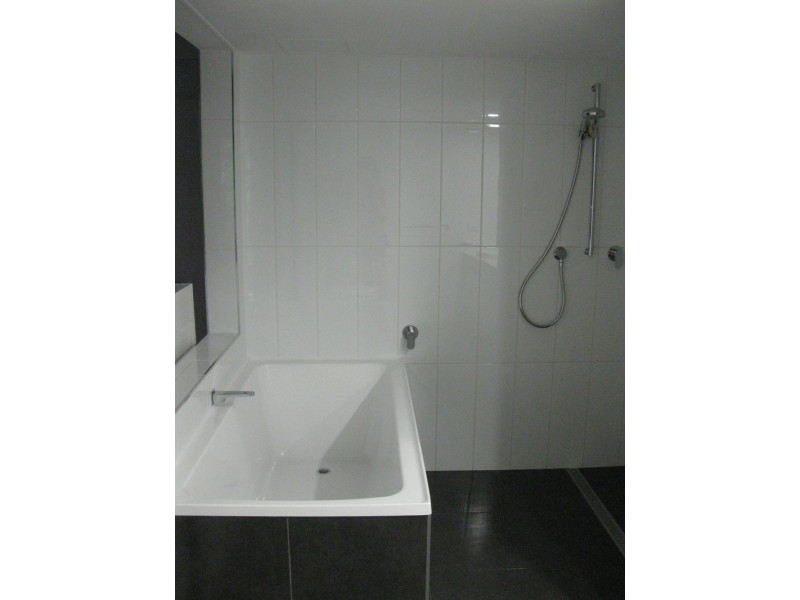 3-7 Eady Ave, Broadbeach Waters QLD 4218