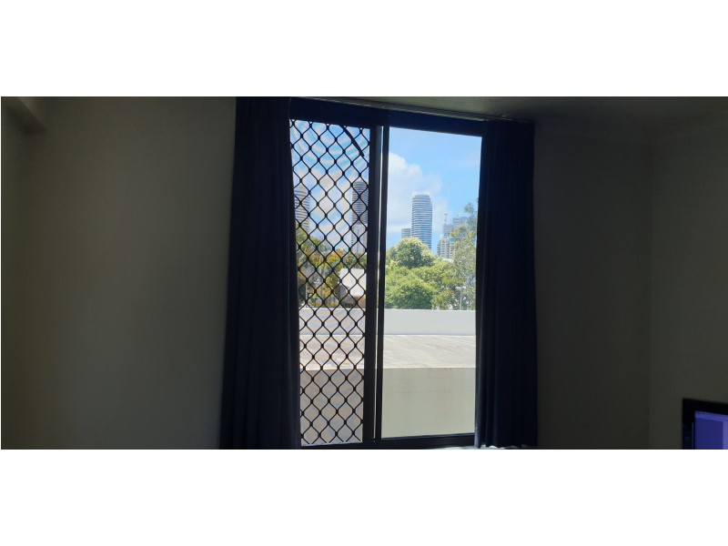 3-7 Eady Ave, Broadbeach Waters QLD 4218