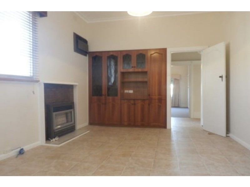 6 Rainer Street, Pascoe Vale South VIC 3044