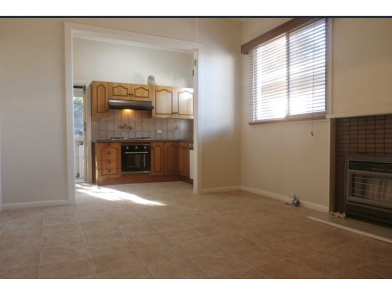 6 Rainer Street, Pascoe Vale South VIC 3044