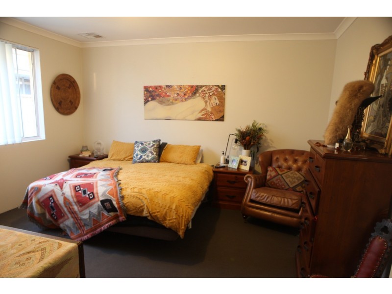 24 Binthalya Street, Golden Bay WA 6174