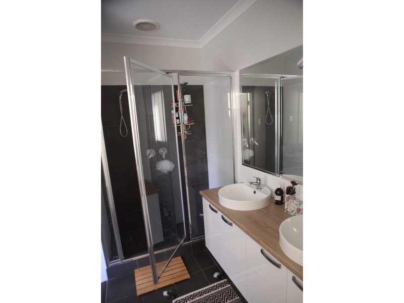 24 Binthalya Street, Golden Bay WA 6174