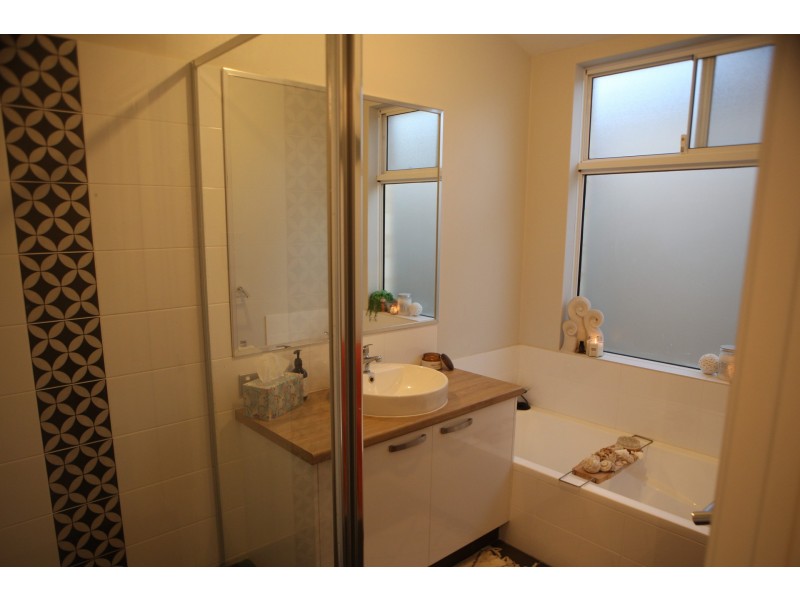 24 Binthalya Street, Golden Bay WA 6174