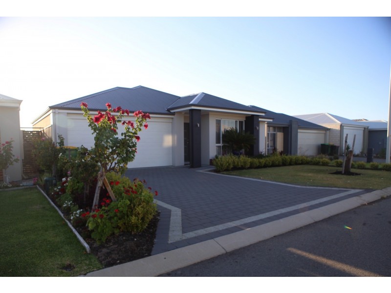 24 Binthalya Street, Golden Bay WA 6174