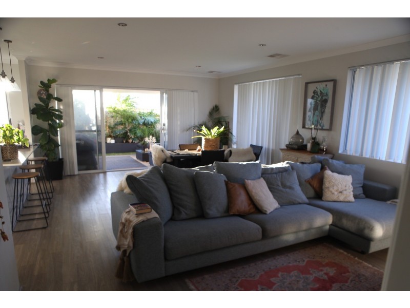 24 Binthalya Street, Golden Bay WA 6174