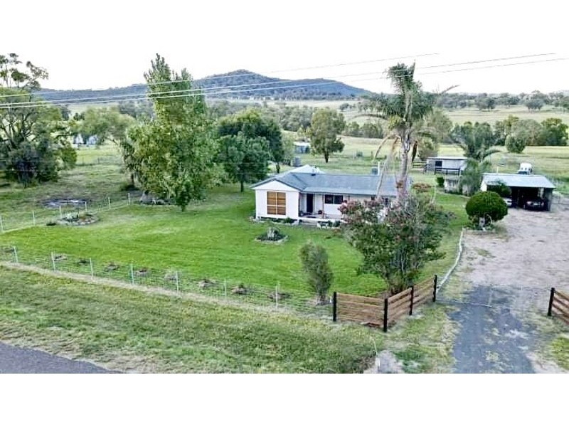 70 yarrol road, Kootingal NSW 2352