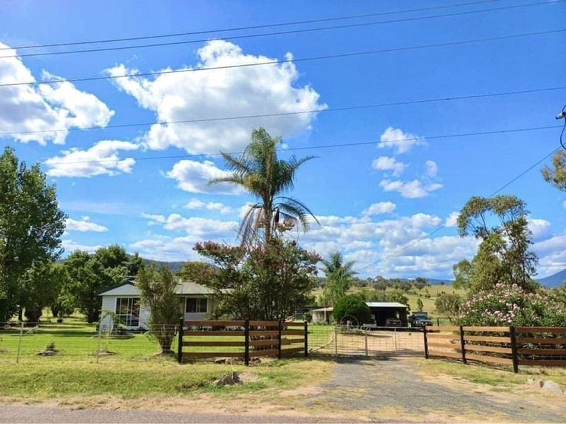 70 yarrol road, Kootingal NSW 2352