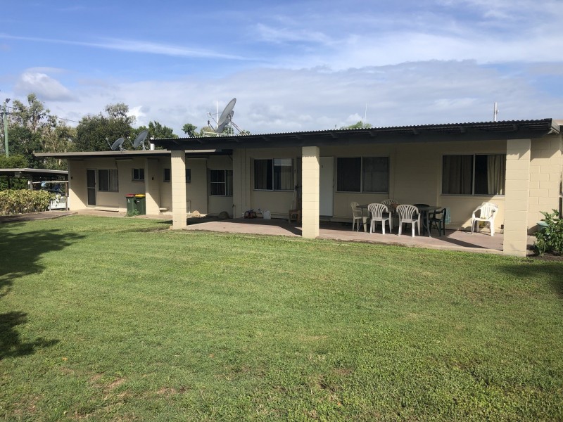 1, 2 and 3/43 Blomfield Street, Miriam Vale QLD 4677