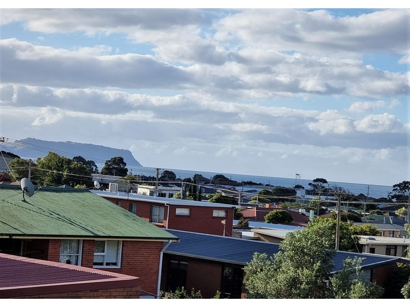 23 Elizabeth St, Somerset TAS 7322